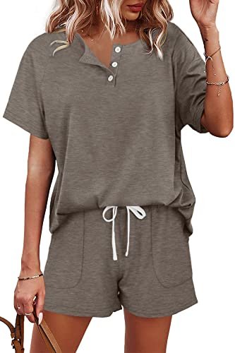 Women's Lounge Set: Button-Down Top and Shorts with Pockets